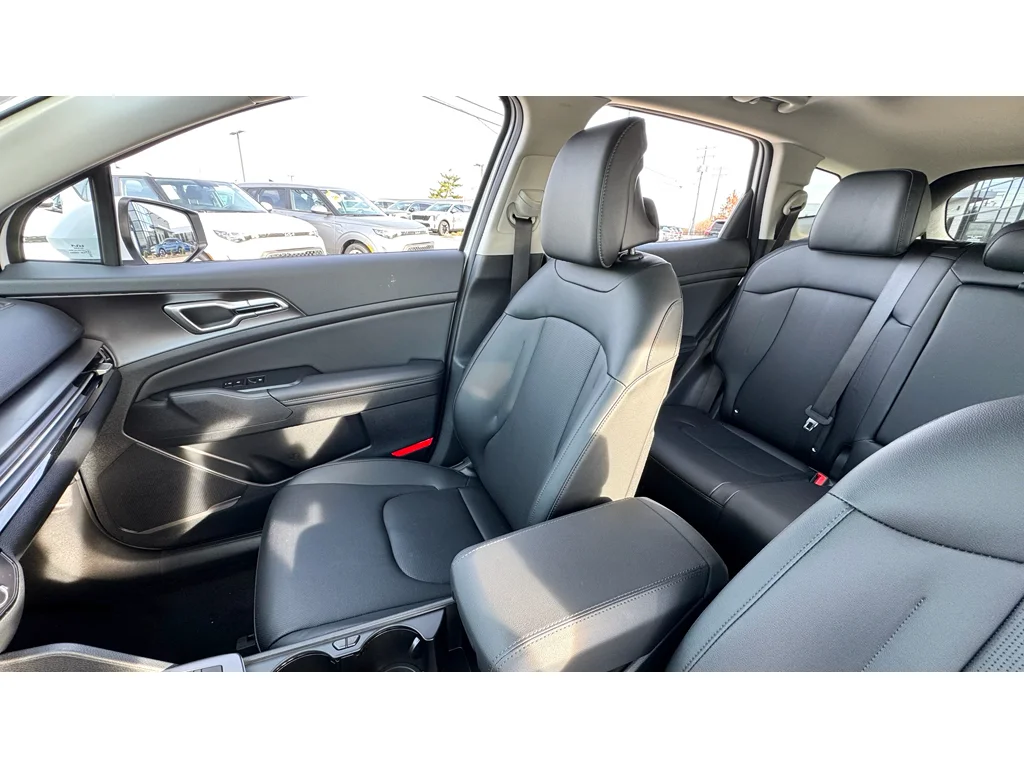 New 2026 Whi Kia EX image 8