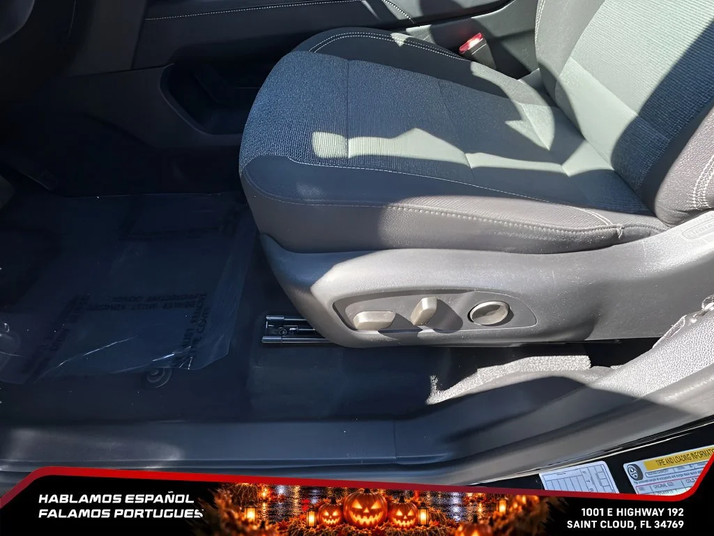 Used 2025 Ebony Twilight Metallic GMC Elevation image 15