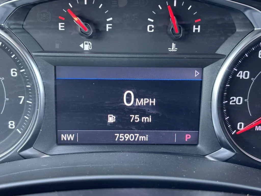 Used 2023 Marine Metallic GMC SLT image 29