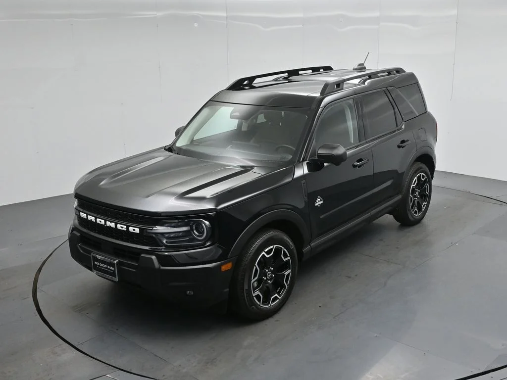 Certified Used 2025 Black Ford Outer Banks image 38