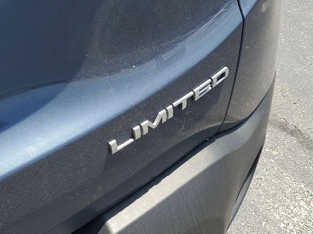 Certified Used 2022 Blue Jeep Limited image 8