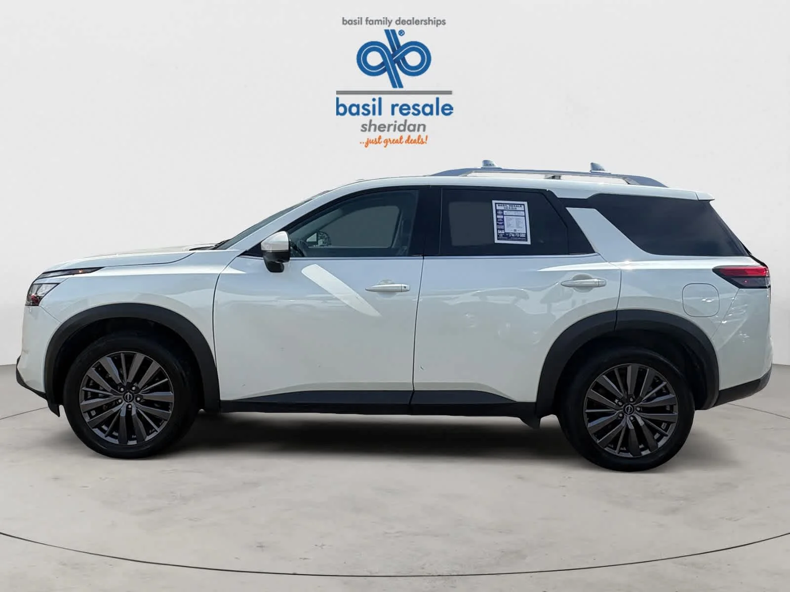 Used 2023 Pearl White Tricoat Nissan SL image 3