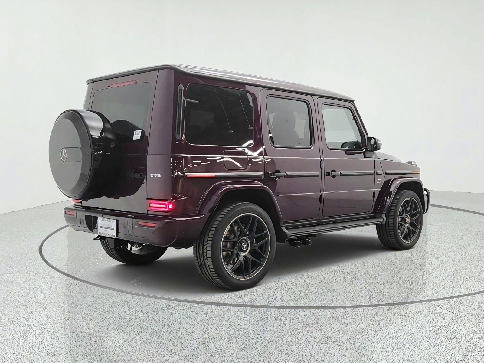 New 2027 MANUFAKTUR customer request glossy paint finish Mercedes-Benz AMG® G 63 SUV image 5