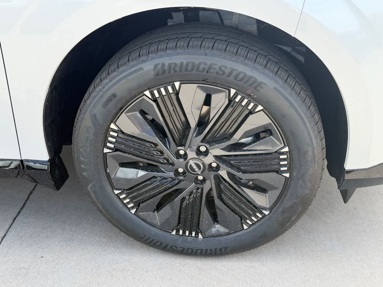 New 2026 Everest White Pearl TriCoat Nissan Platinum image 9