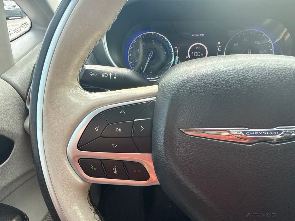 Used 2019 White Chrysler Limited image 27