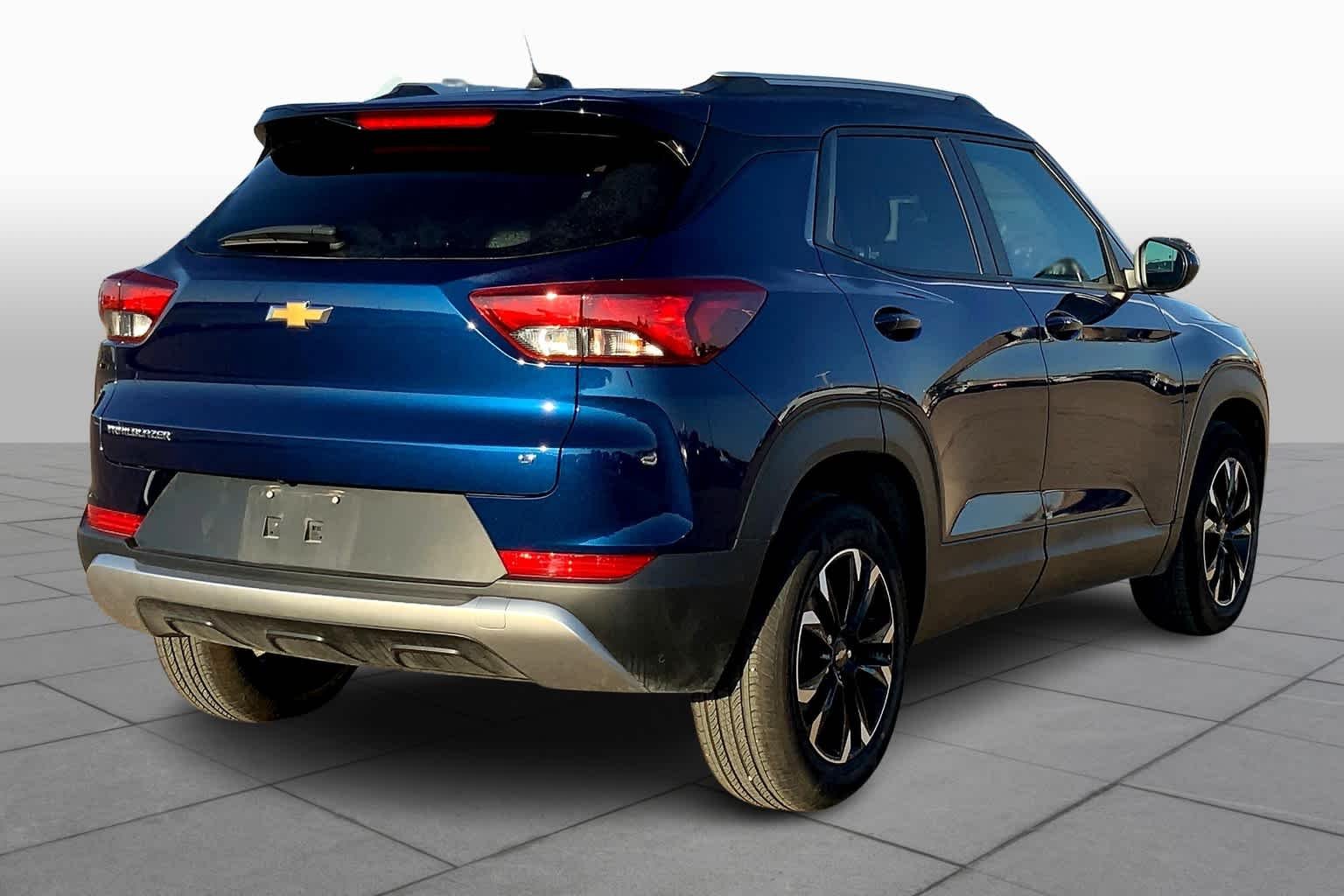Used 2022 Blue Glow Metallic Chevrolet LT image 13