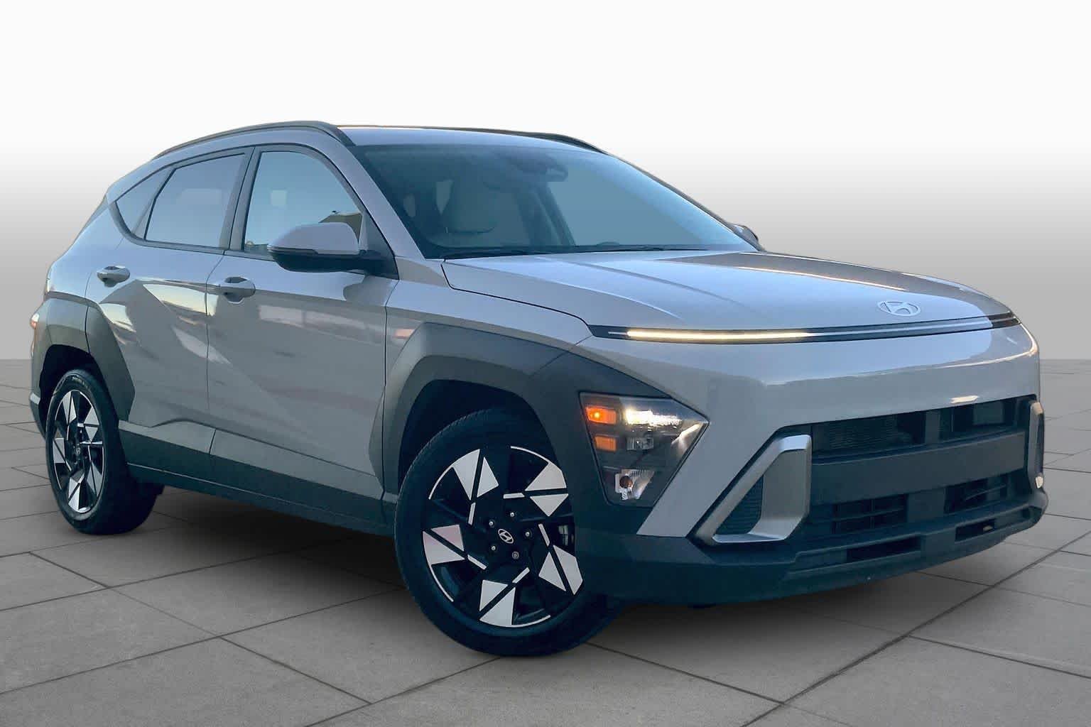 Used 2024 Cyber Gray Metallic Hyundai SEL image 3