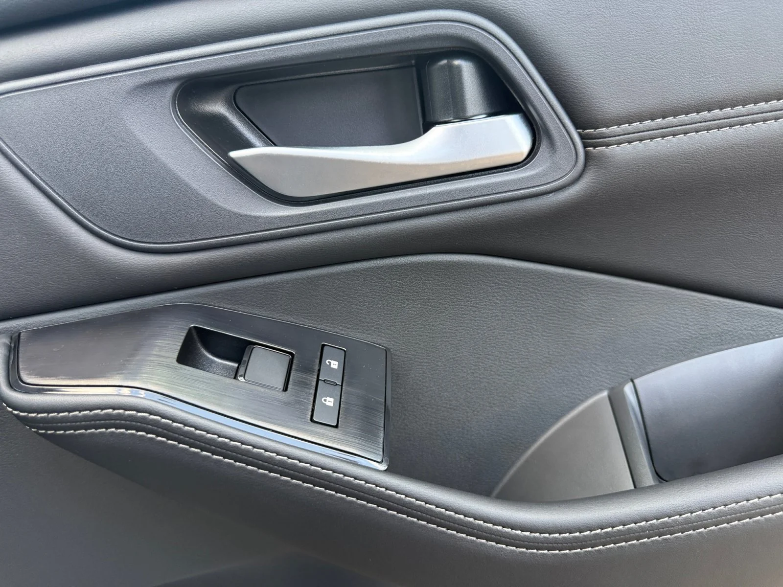 New 2026 Boulder Gray Pearl Nissan Dark Armor image 33