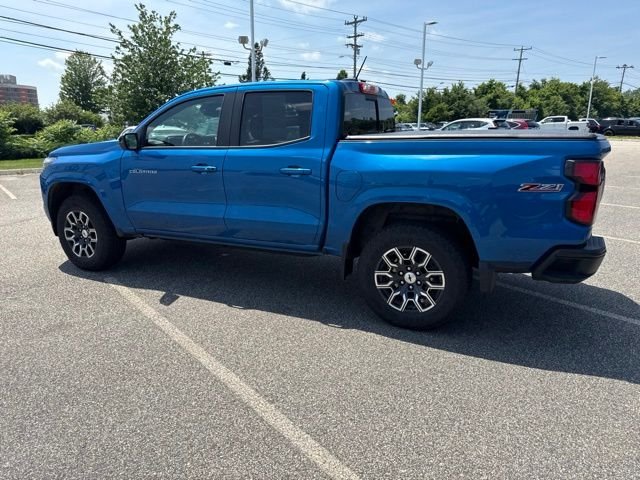 Used 2023 Blue Chevrolet Z71 image 10