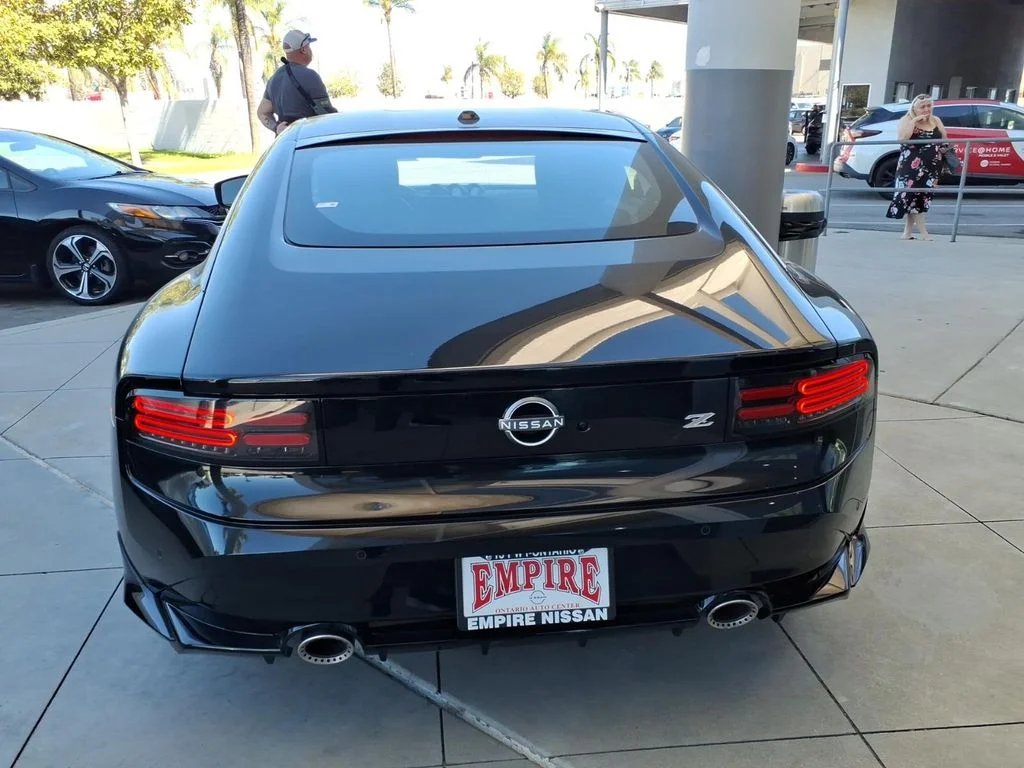 New 2027 Black Diamond Pearl Nissan Sport image 9