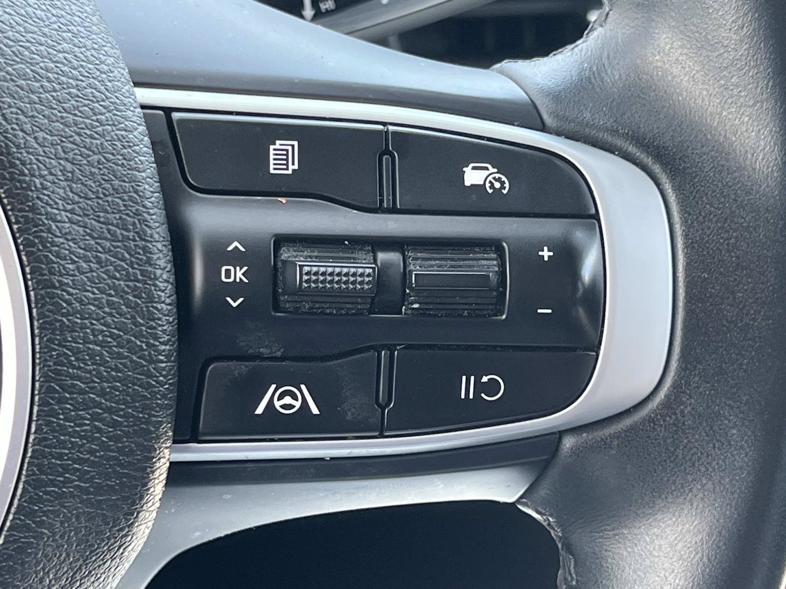 Used 2024 Gravity Gray Kia EX image 34