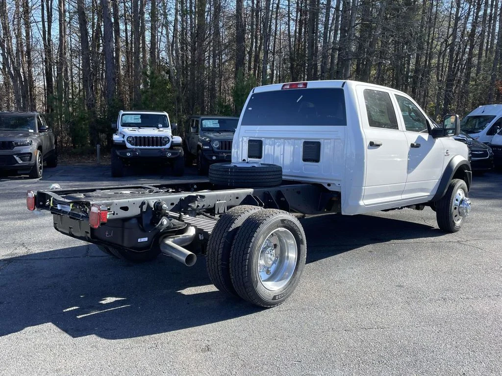 New 2026 Bright White Clear-Coat Exterior Paint RAM Tradesman image 8