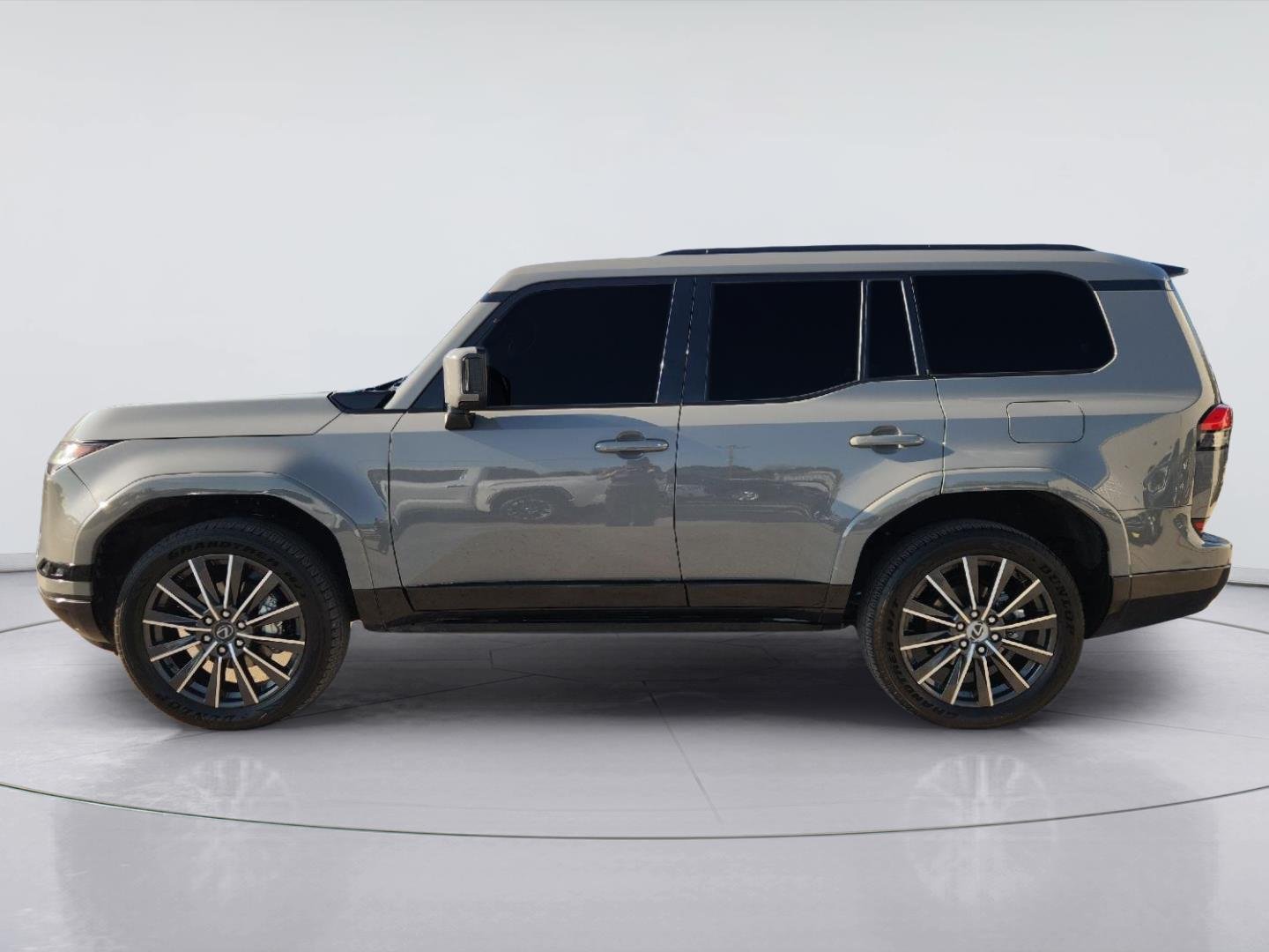 2025 Lexus GX 550 photo 4 of 34