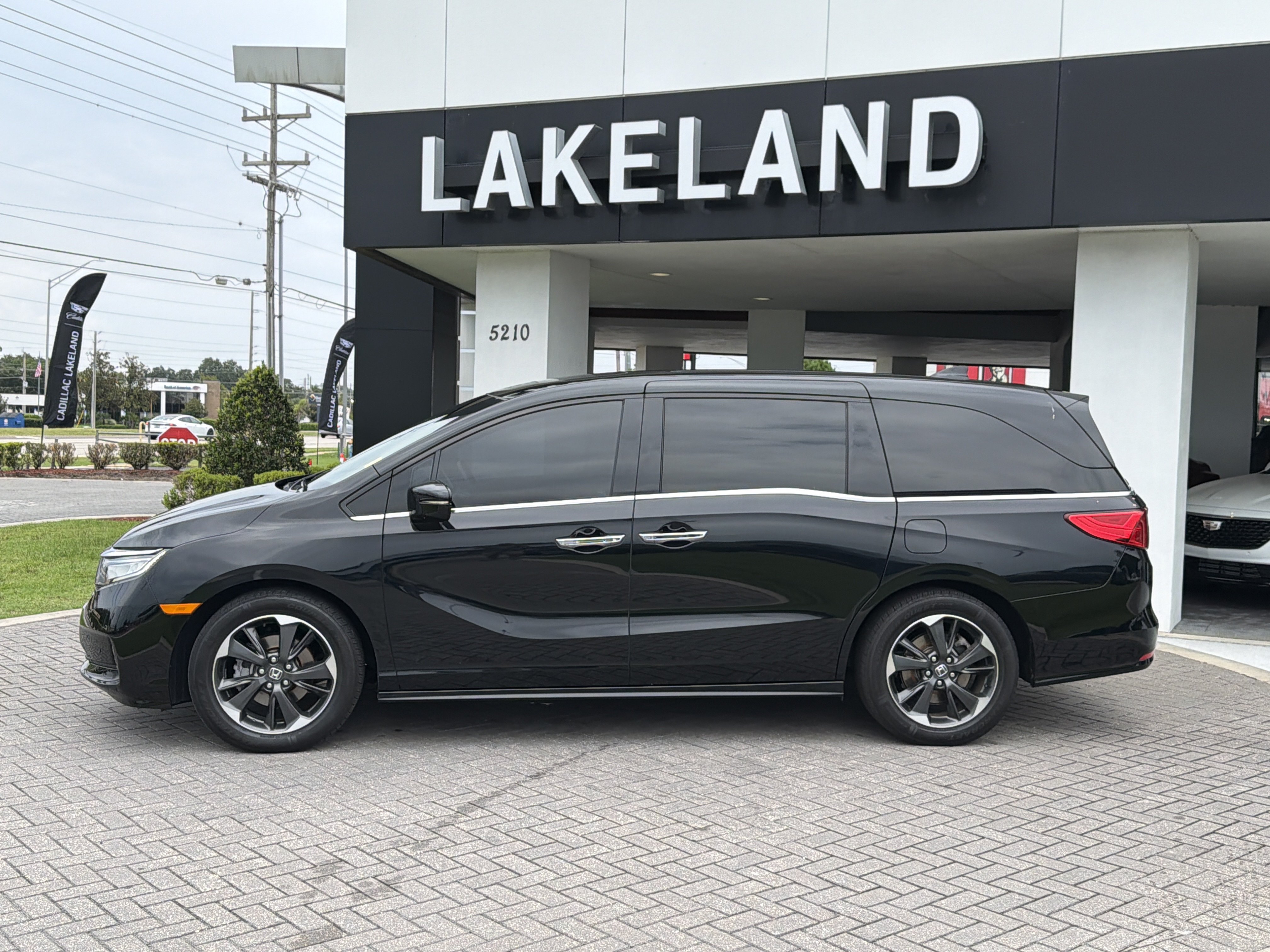Used 2022 Black Honda Elite image 3