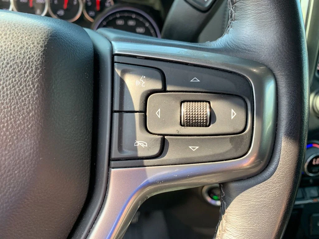 Used 2022 Gray Chevrolet RST image 27