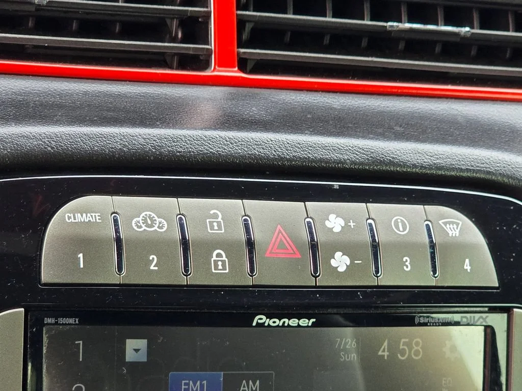2013 Chevrolet Camaro 2SS - Photo 34