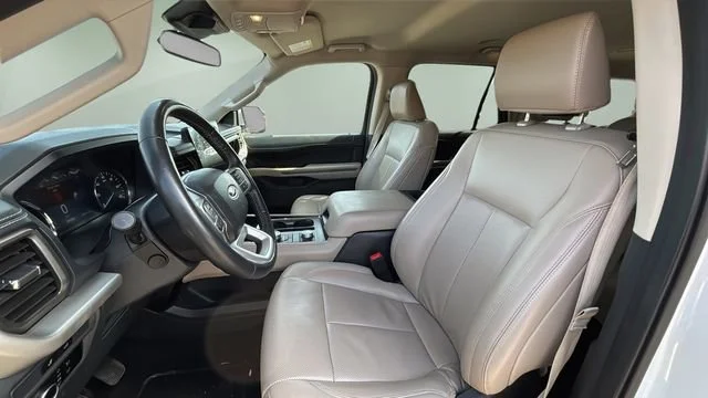 Used 2024 White Ford XLT MAX image 17