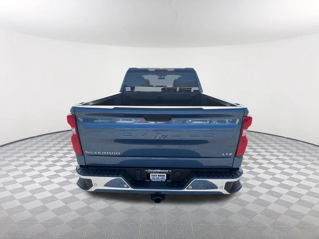 Used 2024 Blue Chevrolet LTZ image 6