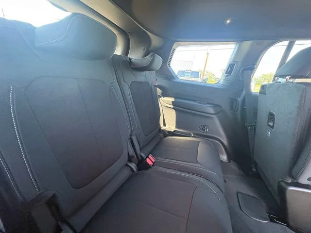 New 2026 Baltic Gray Metallic Clear-Coat Exterior Paint Jeep Laredo image 10