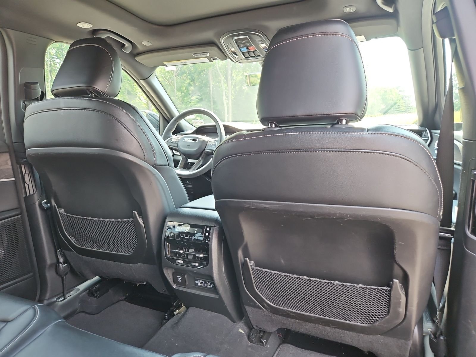 Used 2024 Gray Jeep Limited image 18