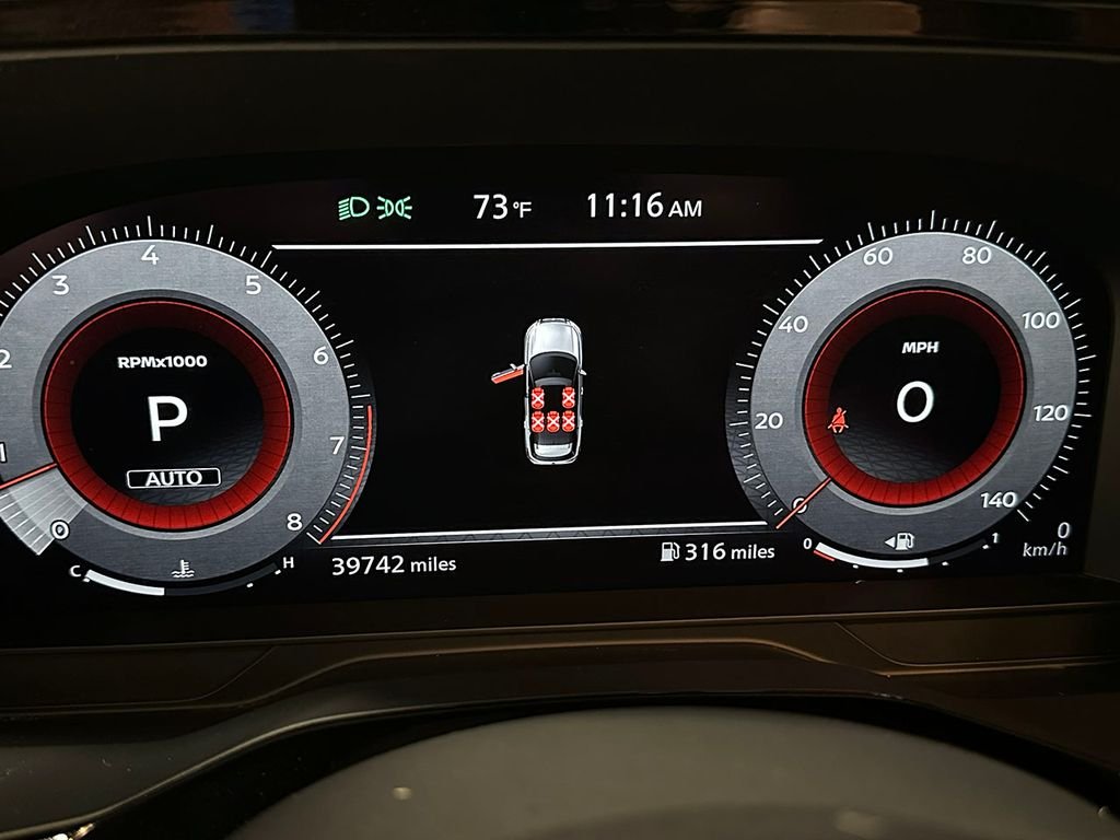 Used 2022 Red Nissan Platinum image 34
