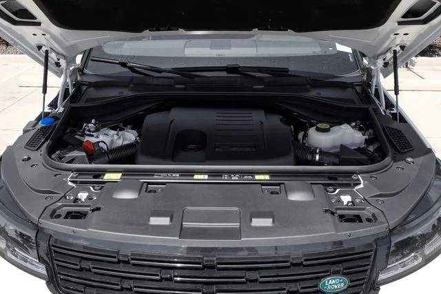 New 2026 Fuji White Land Rover Dynamic SE image 63