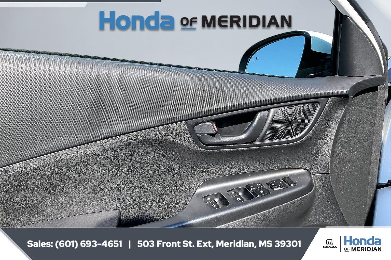 Used 2022 Lunar White Hyundai SEL image 17