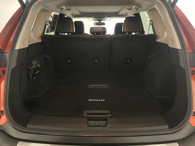 Used 2021 Orange Nissan Platinum image 29