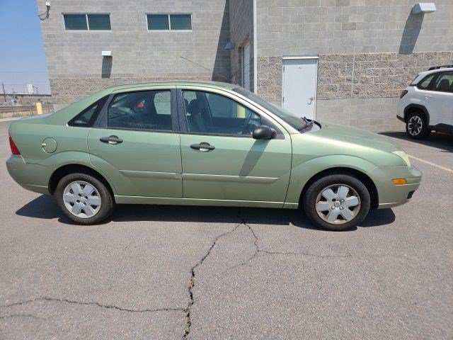Used 2007 Green Ford S image 2