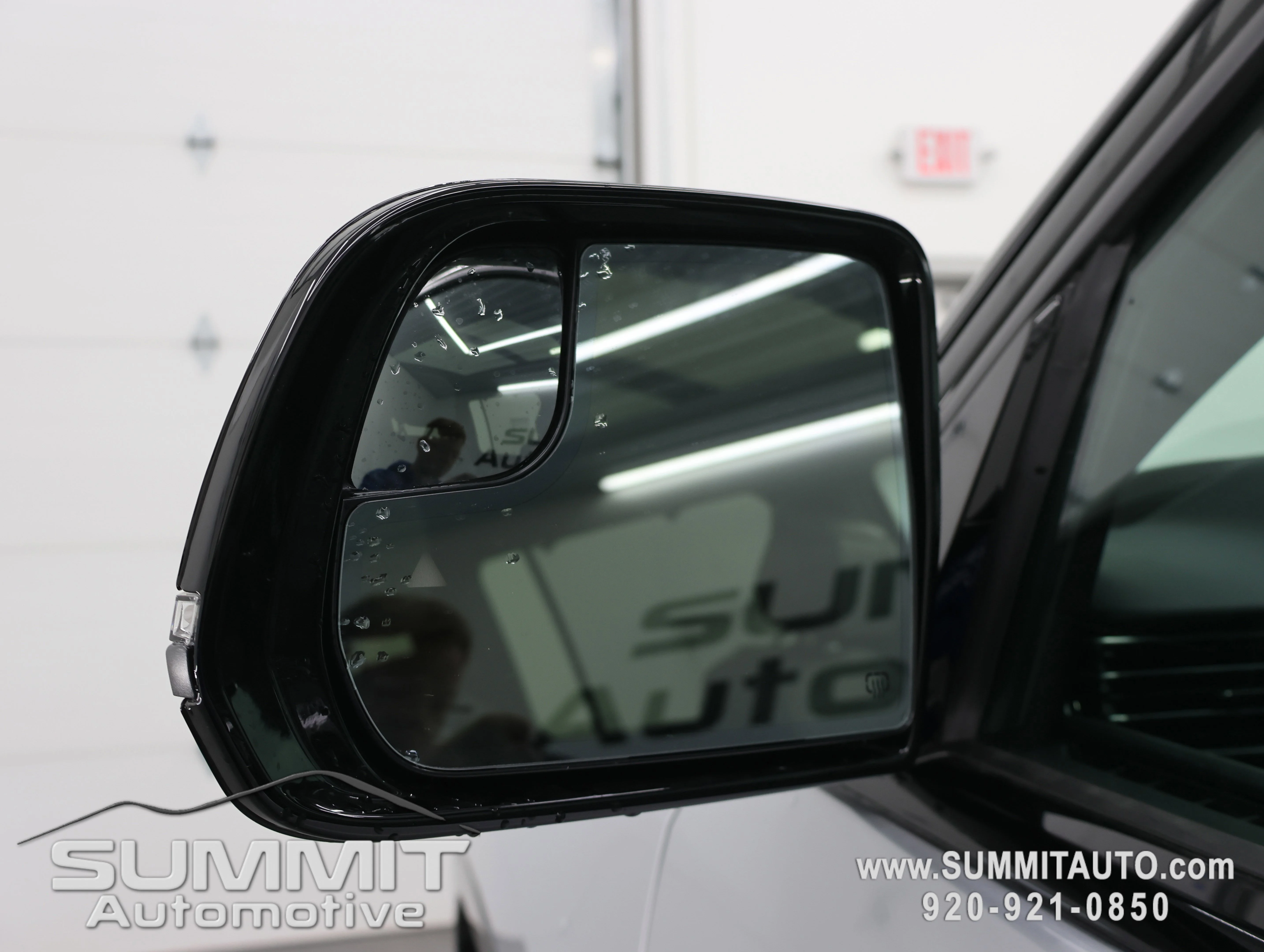 New 2026 Silver-Zynith Exterior Paint Jeep Summit Obsidian image 47