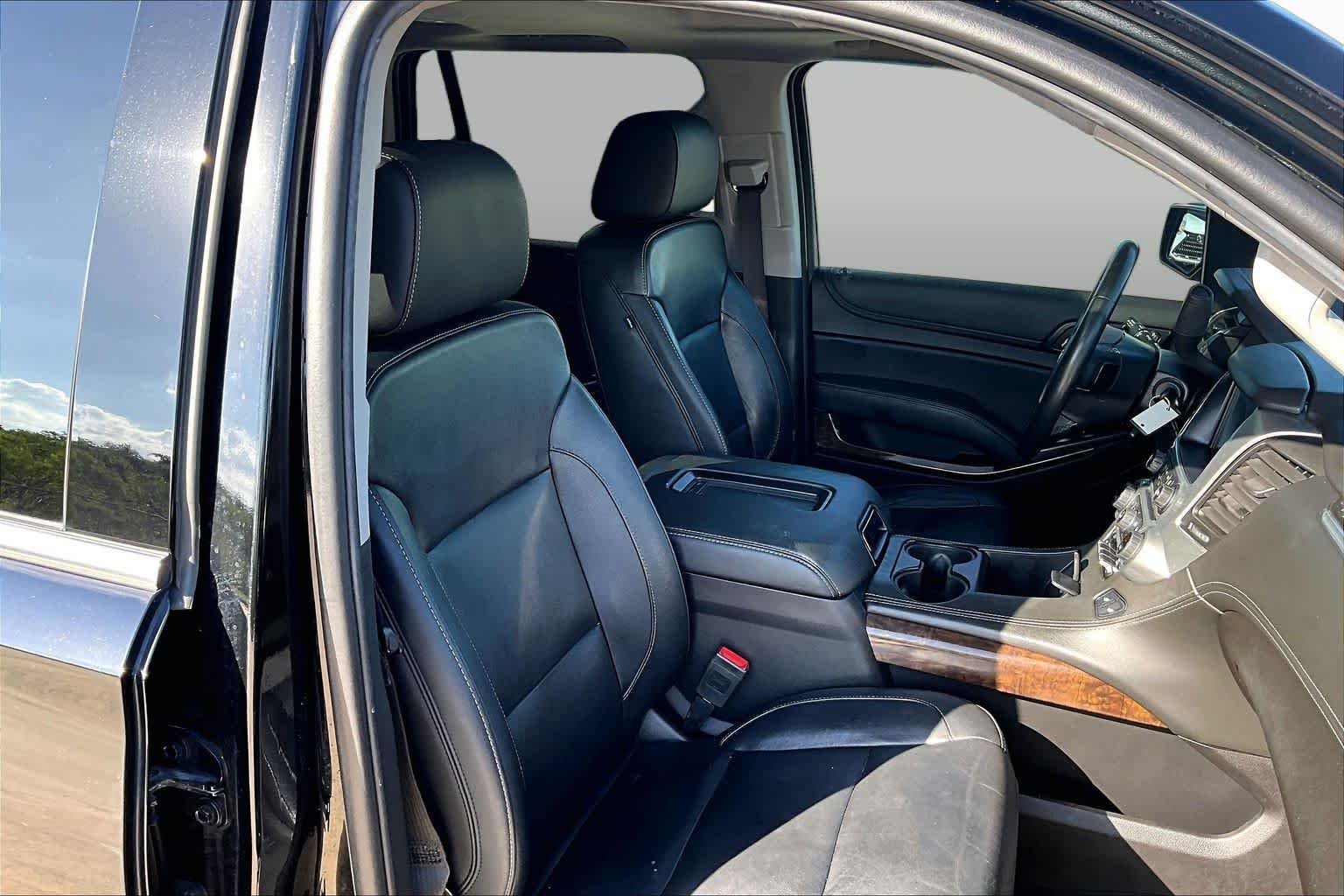 Used 2019 Black Chevrolet LT image 9