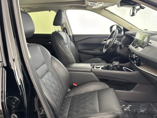 Certified Used 2025 Black Nissan Platinum image 20