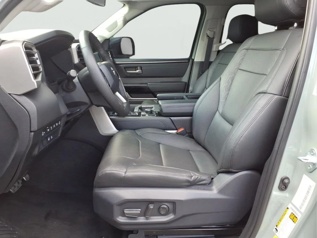 Used 2024  Toyota Limited image 17
