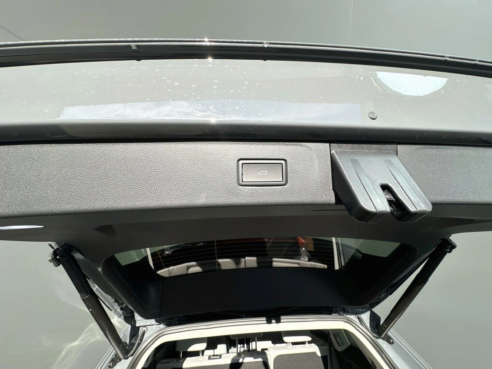 New 2027 Pure Gray Volkswagen SE w/Technology image 37