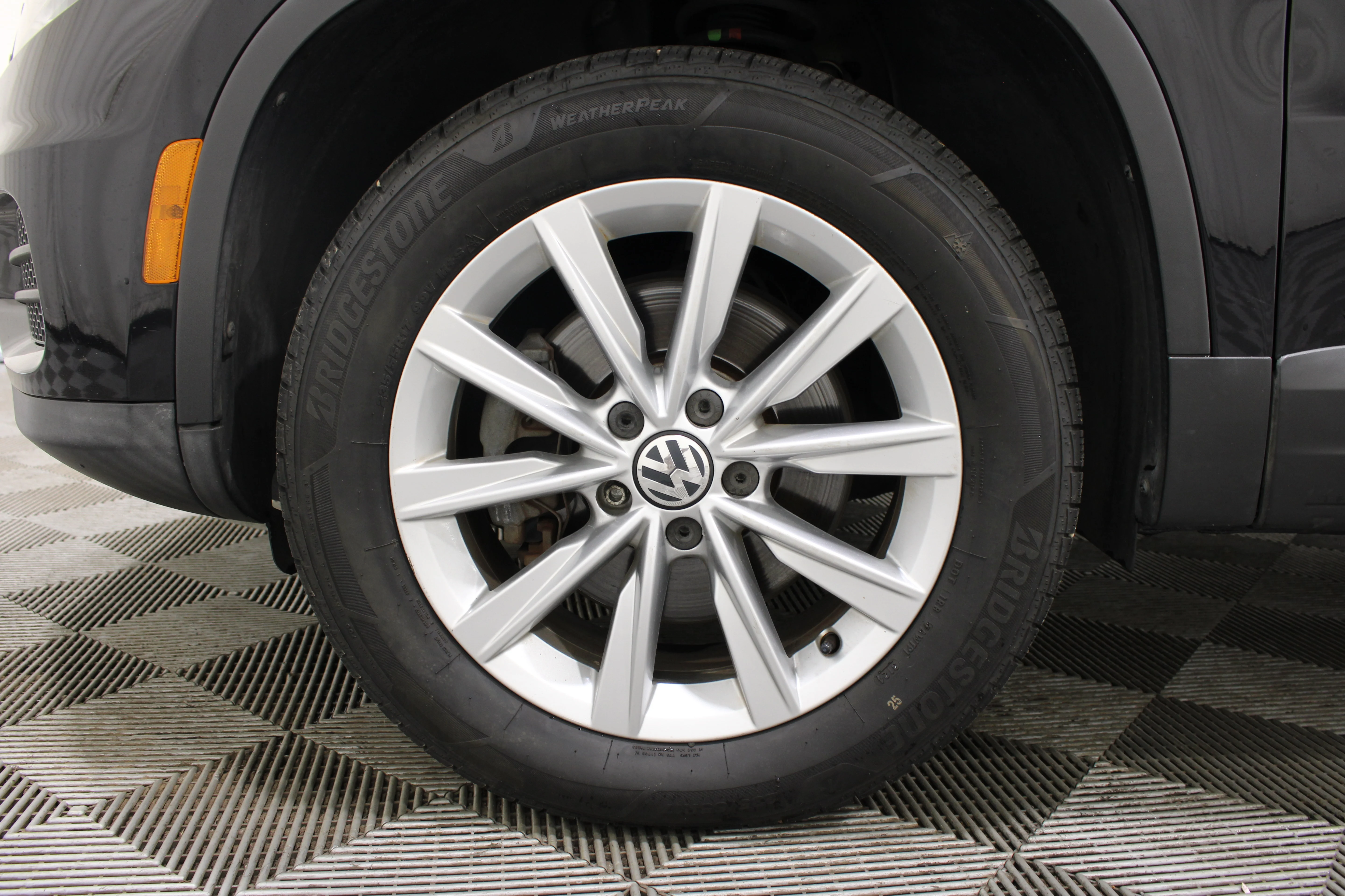 2014 Volkswagen Tiguan SE - Photo 30