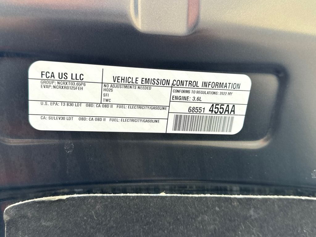 Certified Used 2022 Black Chrysler Pinnacle image 10