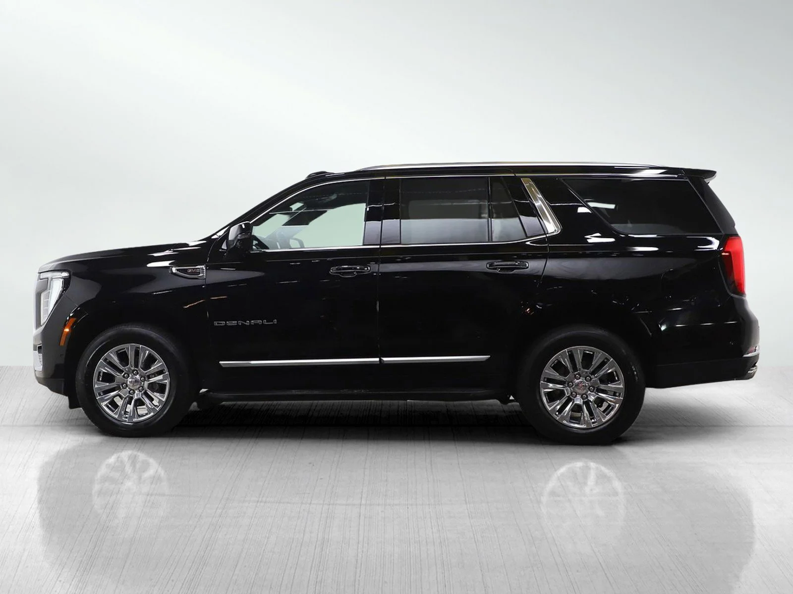 Used 2025 GMC Yukon Denali with VIN 1GKS2DRL7SR295866 for sale in Wayzata, Minnesota