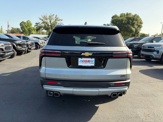 Used 2025 Gray Chevrolet LT image 5