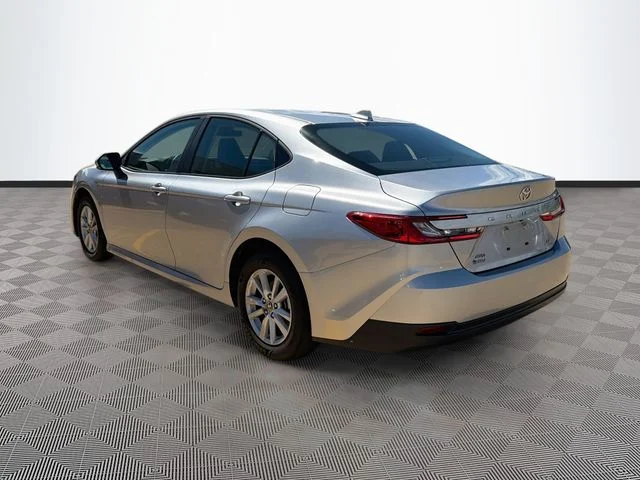 Used 2025 Silver Toyota LE image 5