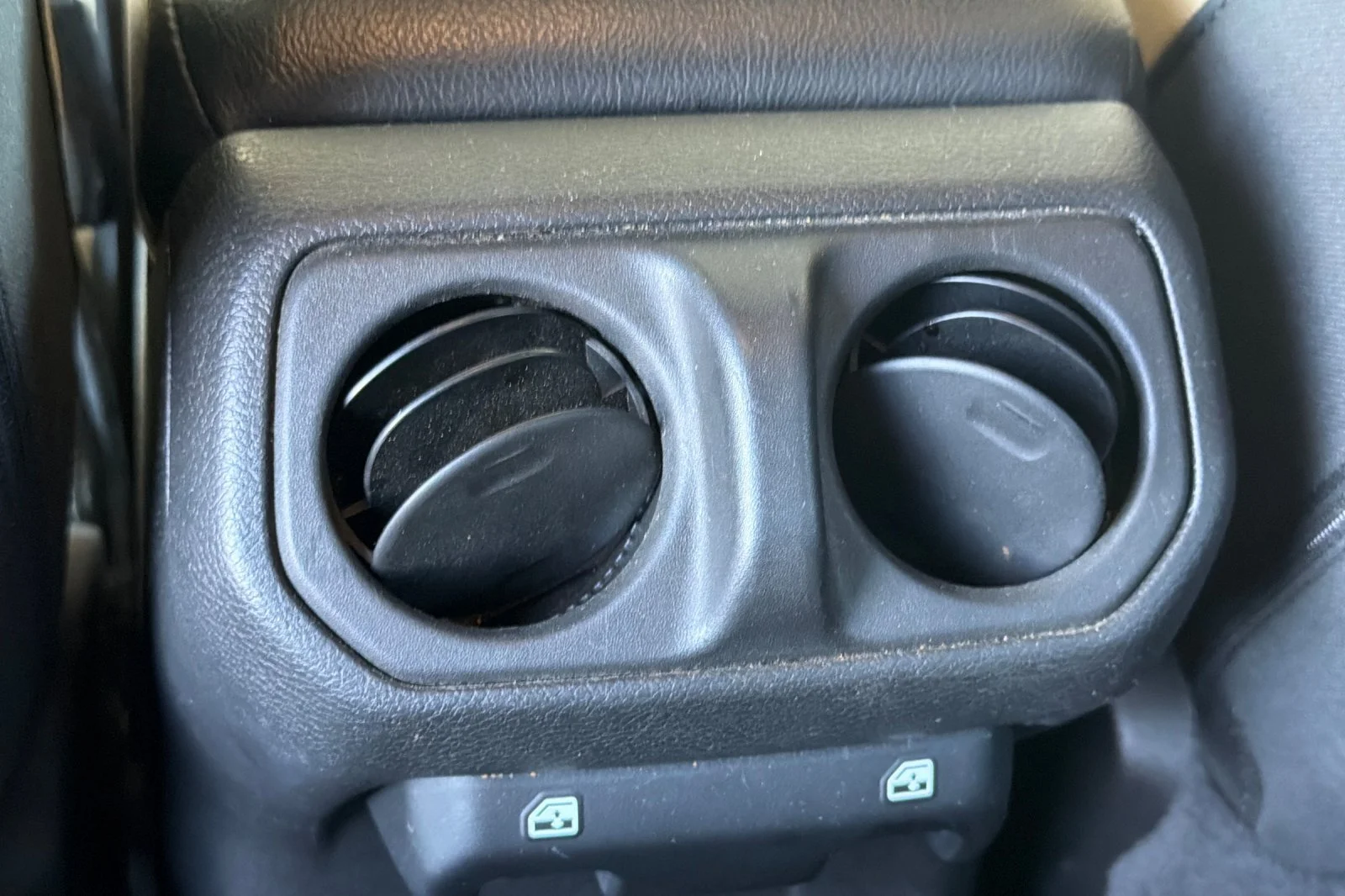 Used 2022 Green Jeep Willys image 35