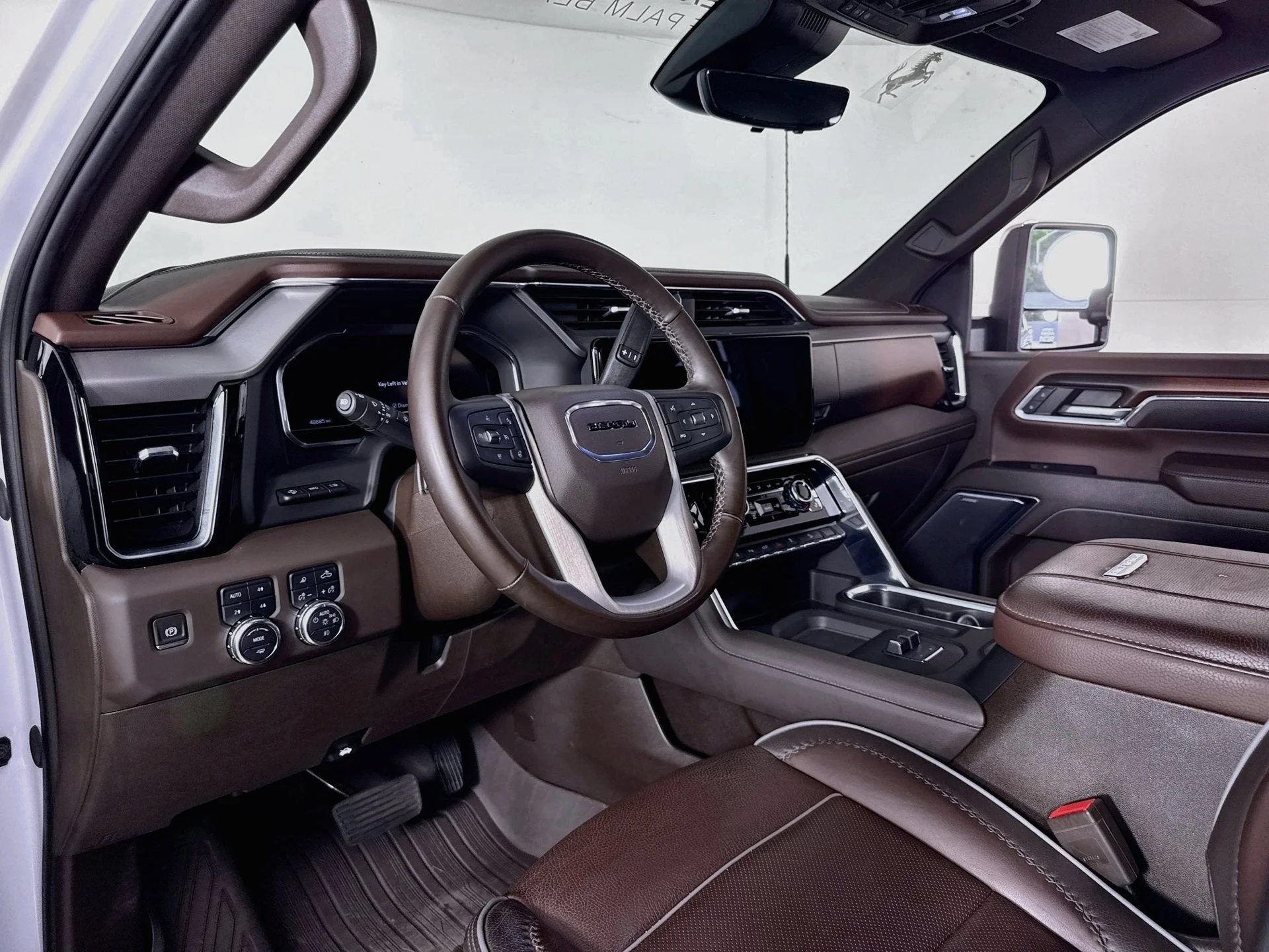 Used 2024 White Frost Tricoat GMC Denali image 20