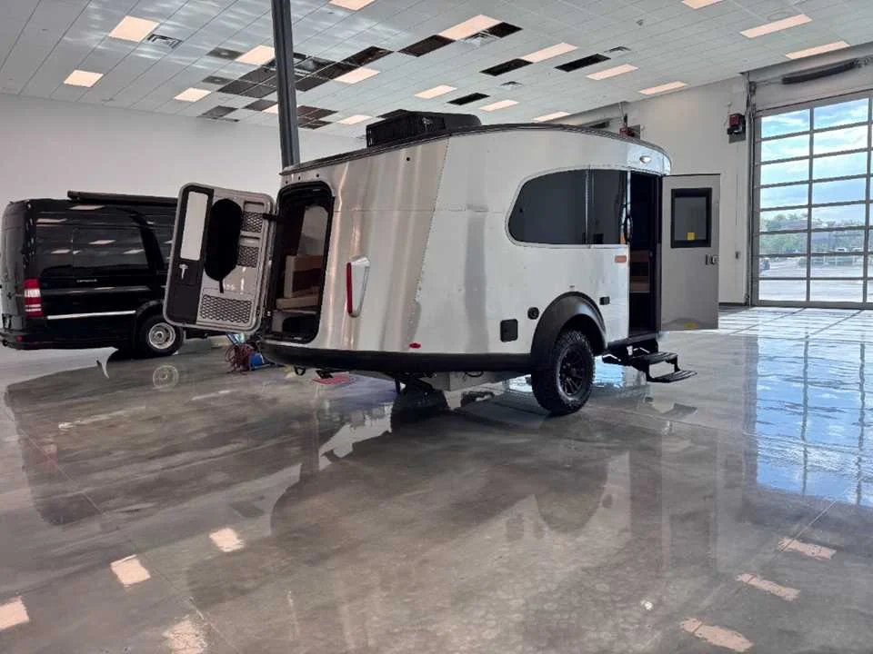 Used 2026 SILVER AIRSTREAM  image 4