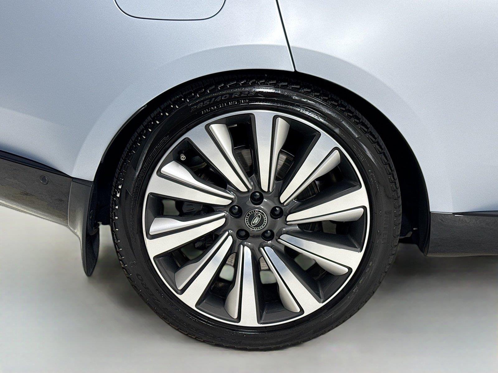 Used 2023 Ionian Silver SV Bespoke Ultra Metallic Gloss Land Rover SV | 225K MSRP image 40