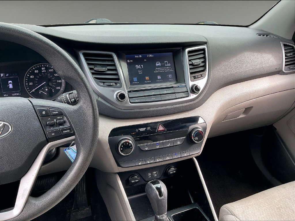 Used 2018 Dazzling White Hyundai SEL image 17