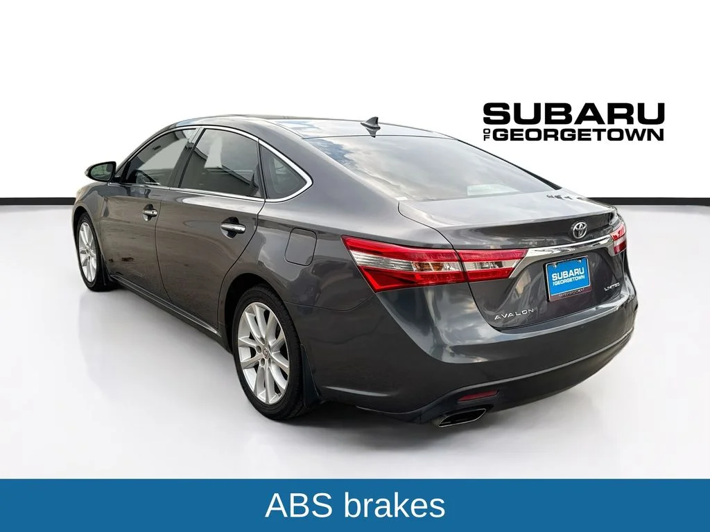 Used 2013 Gray Toyota XLE image 5