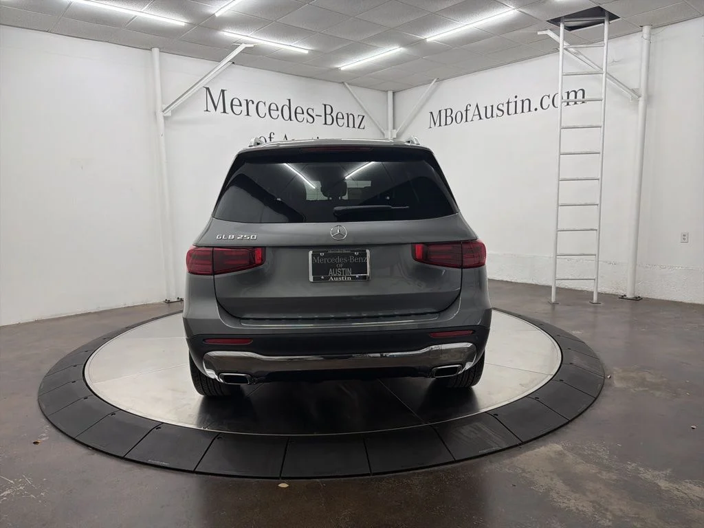 Used 2026  Mercedes-Benz GLB 250 image 6