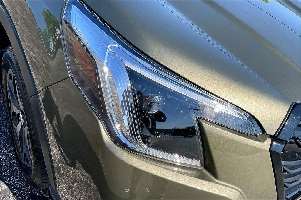 Used 2023 Brown Subaru Premium image 32
