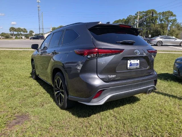 Used 2021 Magnetic Gray M Toyota XSE image 5