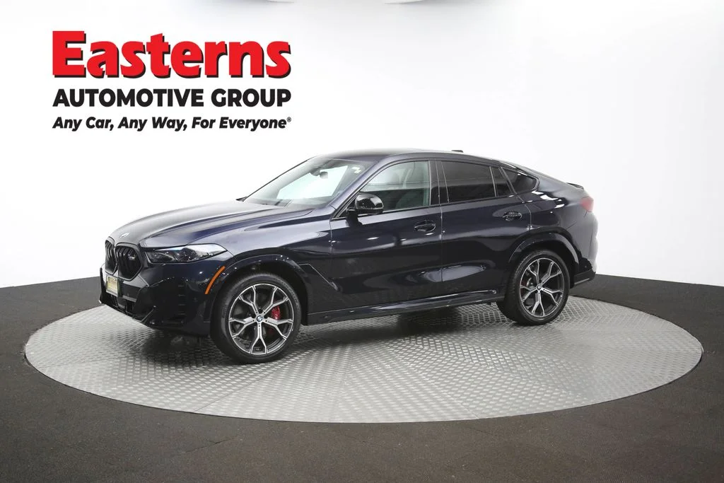 Used 2025 Black BMW M60i image 60
