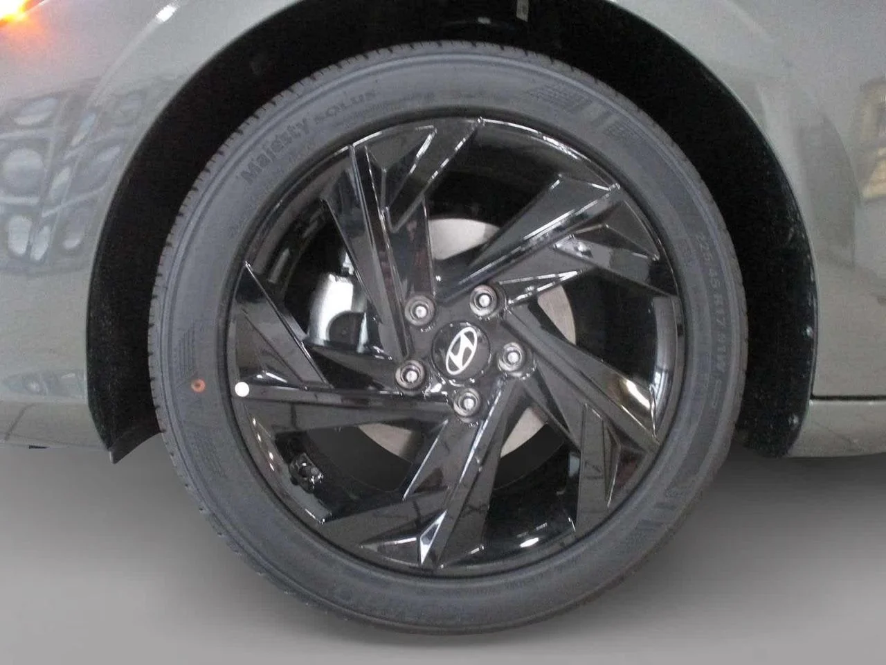 New 2026 Gray Hyundai SEL Sport image 5